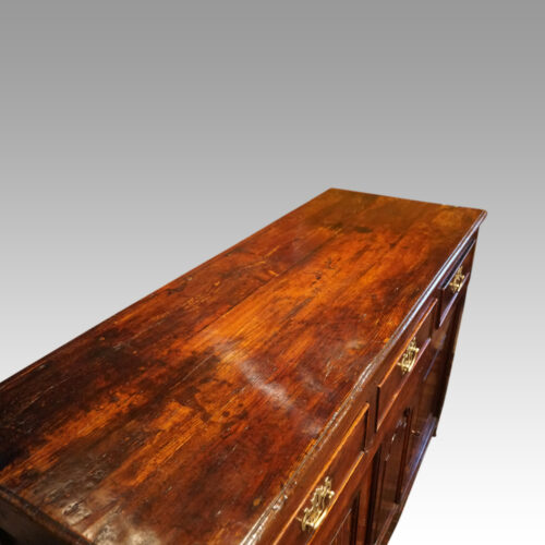 18thc. oak cupboard dresser angle top