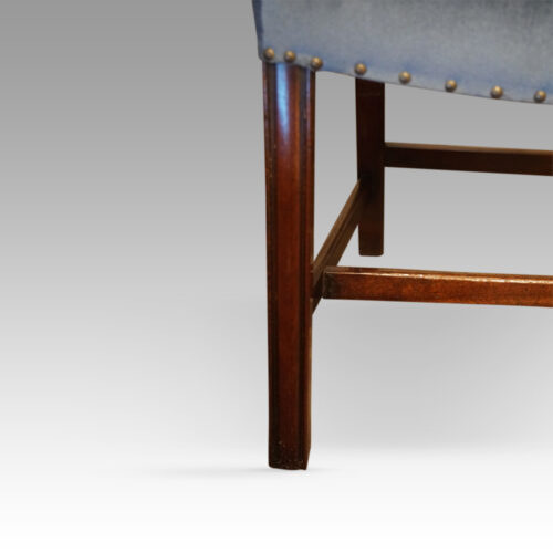 Set of 8 Hepplewhite style ladderback dining chairs leg