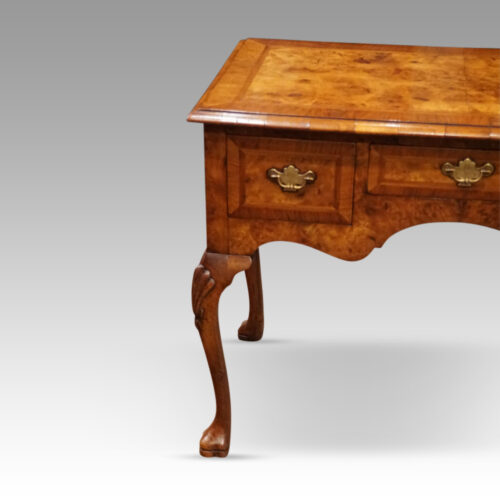 Queen Anne style walnut dressing table end