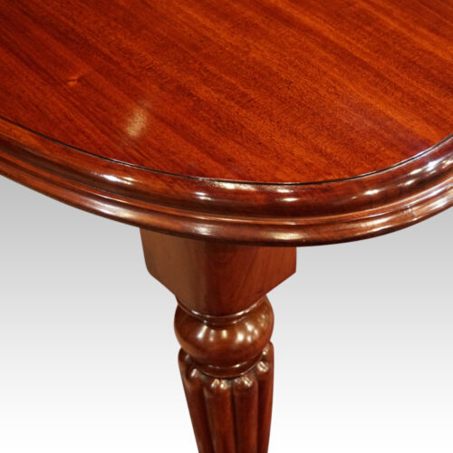 Victorian mahogany extending dining table corner