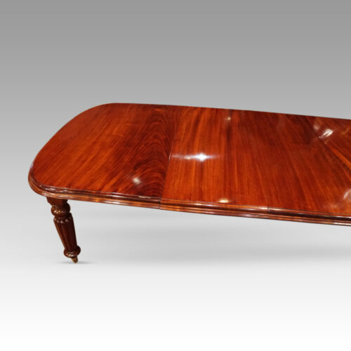 Victorian mahogany extending dining table end
