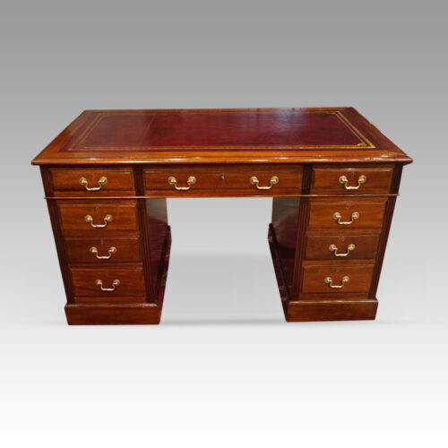 Edwardian mahogany pedestal desk