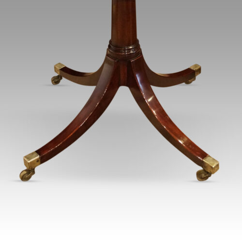 George V mahogany 3 pillar dining table centre pedestal