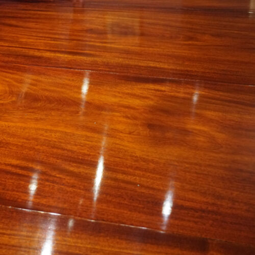 George V mahogany 3 pillar dining table timber detail