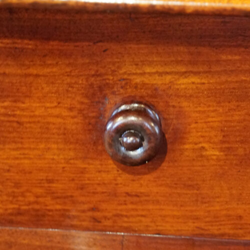Victorian small mahogany Wellington chest knob handle