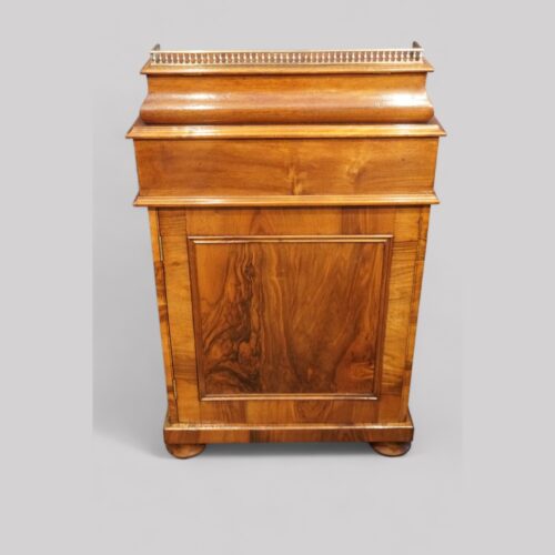 ictorian walnut Davenport desk rear
