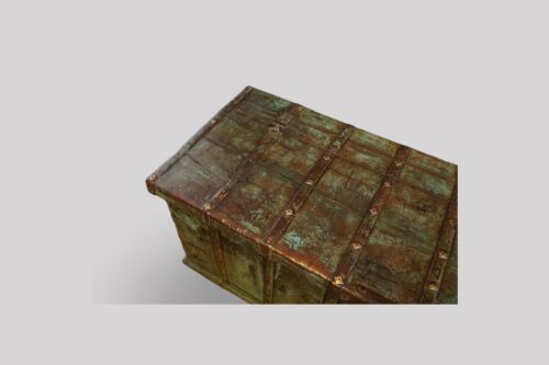 Antique decorated teak trunk top corner