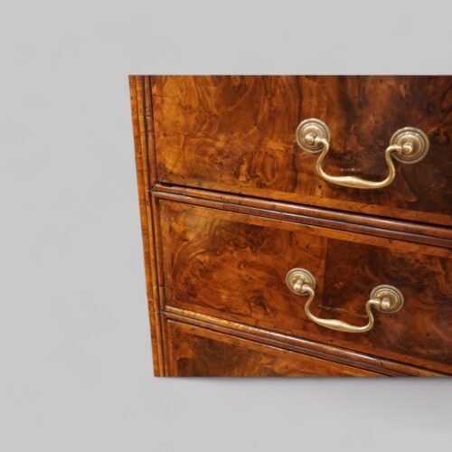 George III walnut chest side moulding