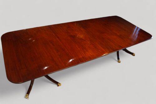 Large Georgian style mahogany pillar dining table 1