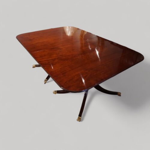 Large Georgian style mahogany pillar dining table no leaves
