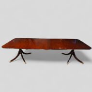 Large Georgian style mahogany pillar dining table