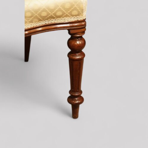 Set of 8 Victorian balloon back dining chairs front leg