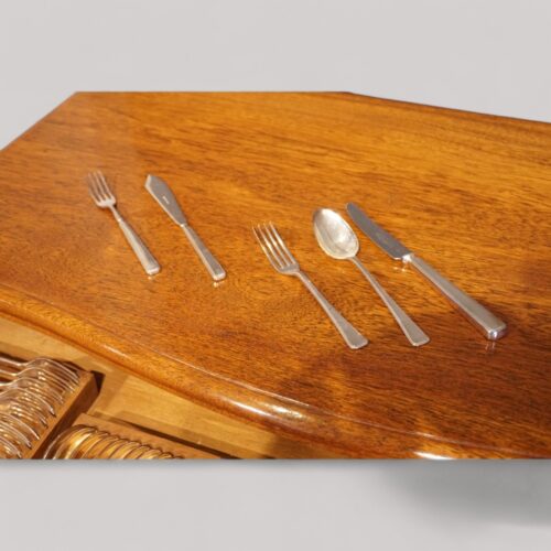 Canteen of cutlery flatware