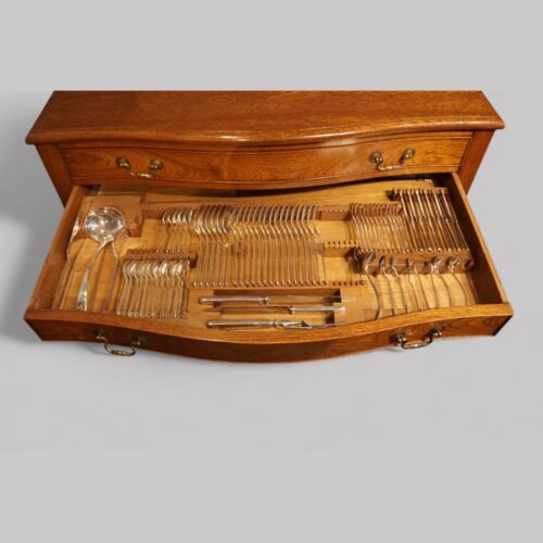 Canteen of cutlery lower drawer