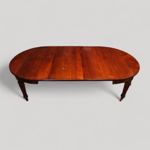 Edwardian mahogany circular extending dining table