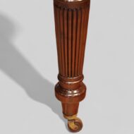 Edwardian mahogany circular extending dining table leg detail