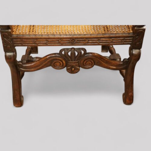 Set of 8 Victorian Carolean walnut chairs armchair front rail