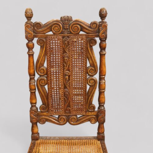 Set of 8 Victorian Carolean walnut chairs side chair back