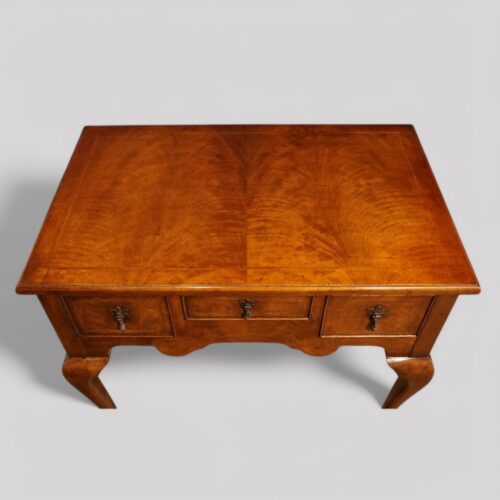Queen Anne style walnut lowboy top