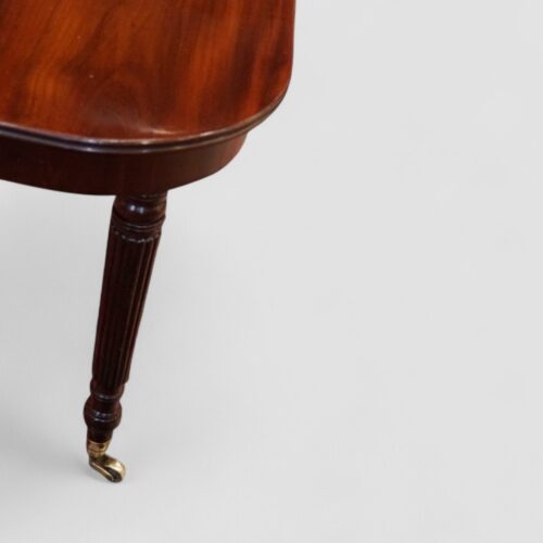 Regency mahogany Gillows style dining table corner