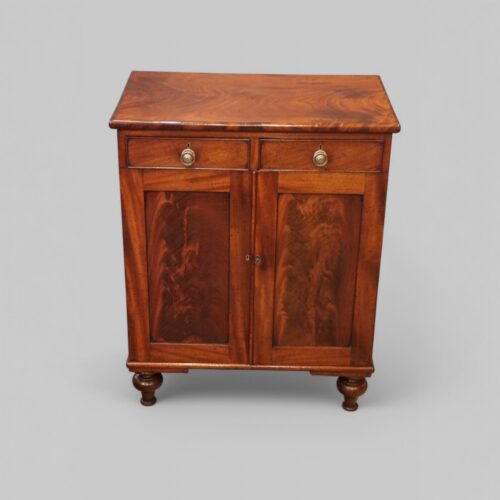 Small Victorian mahogany cupboard