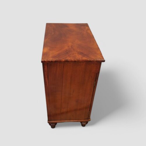 Small Victorian mahogany cupboard side