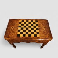 Victorian inlaid walnut games table chessboard
