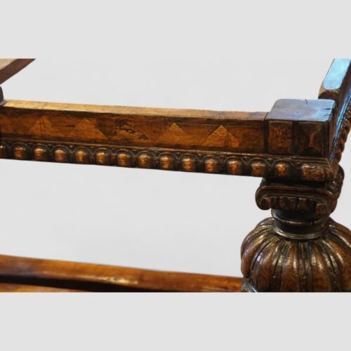 Victorian oak draw leaf dining table in the Elizabethan style inlay