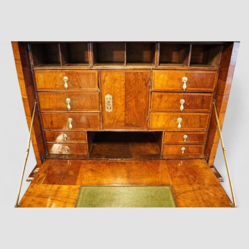 Early 18thc walnut escritoire interior