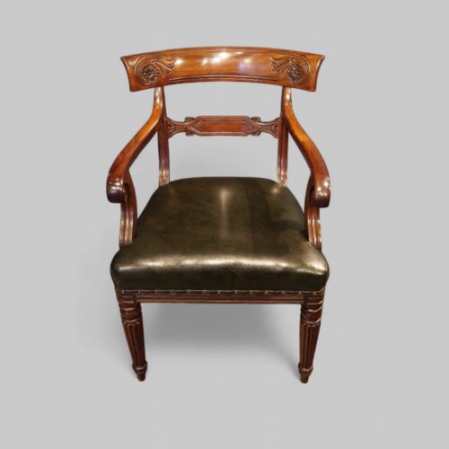 Set of 10 William IV mahogany dining chairs armchair