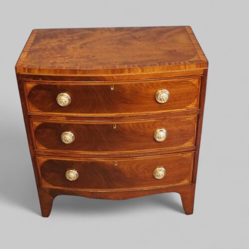 Small Antique mahogany chest