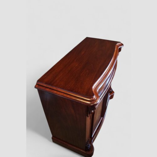 Victorian mahogany serpentine chiffonier top