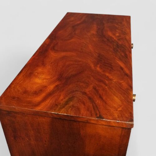 Georgian mahogany side cabinet top
