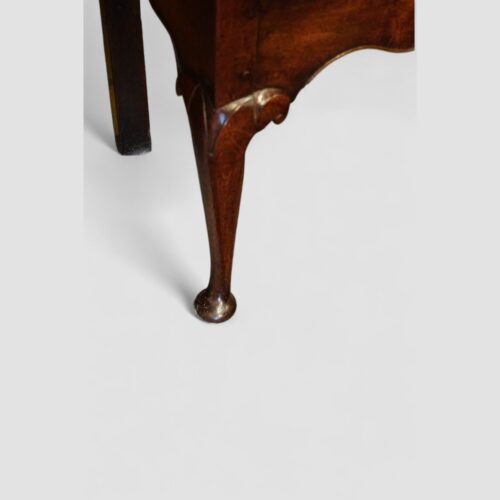 Georgian oak cabriole leg dresser base leg detail