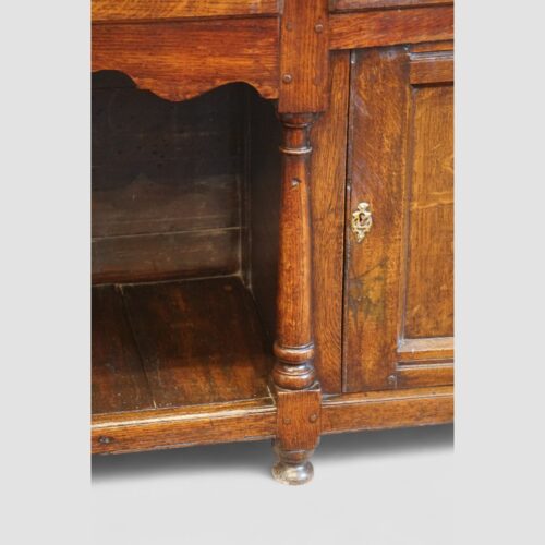 18thc. oak dog kennel dresser base column