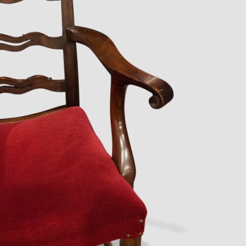 Set of 12 Hepplewhite style ladderback dining chairs arm