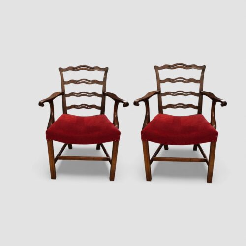 Set of 12 Hepplewhite style ladderback dining chairs pair armchairs