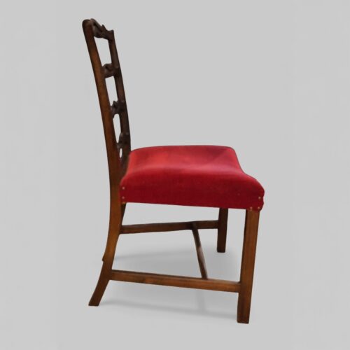 Set of 12 Hepplewhite style ladderback dining chairs side chair side view