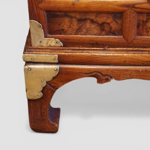 Burr Elm Korean cabinet front leg