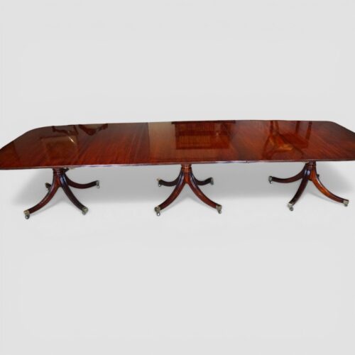 George V mahogany 3 pillar dining table