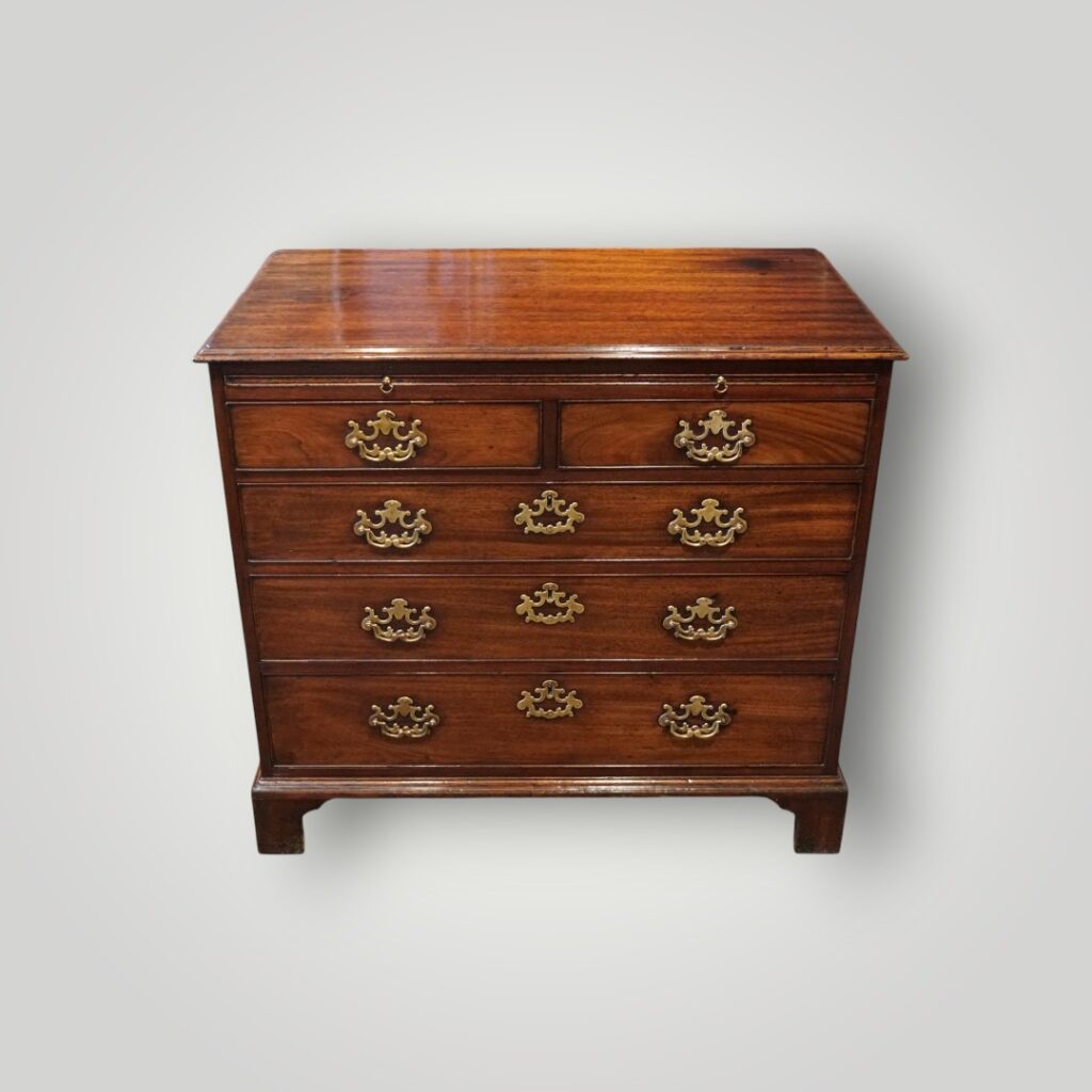 George III mahogany batchelors chest