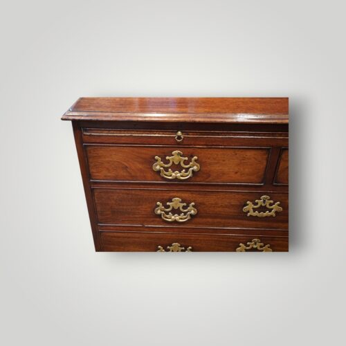 George III mahogany batchelors chest drawer