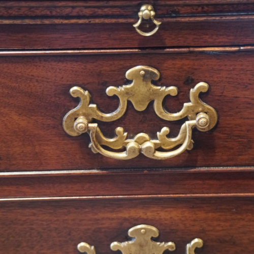 George III mahogany batchelors chest handle