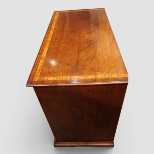 George III mahogany crossbanded chest top view