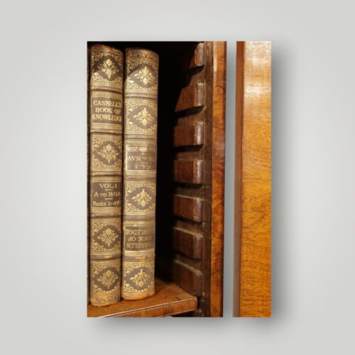 George I bureau bookcase showing adjustable shelves
