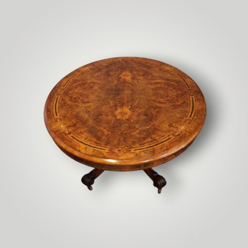 Oval Victorian coffee table with inlaid burr walnut top