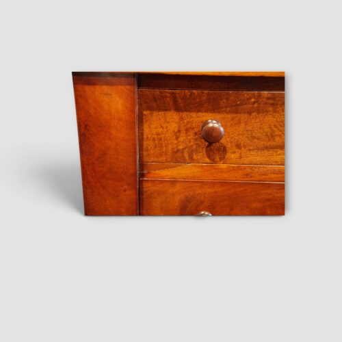 Secretaire Wellington chest in polished mahogany knob handle